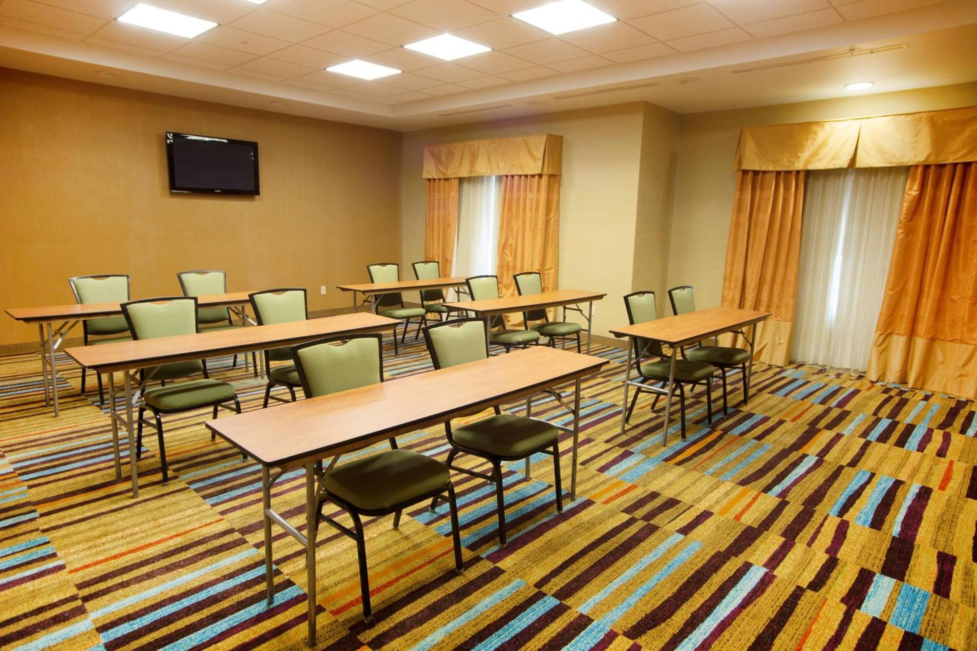 Fairfield Inn And Suites By Marriott Маскогі Екстер'єр фото